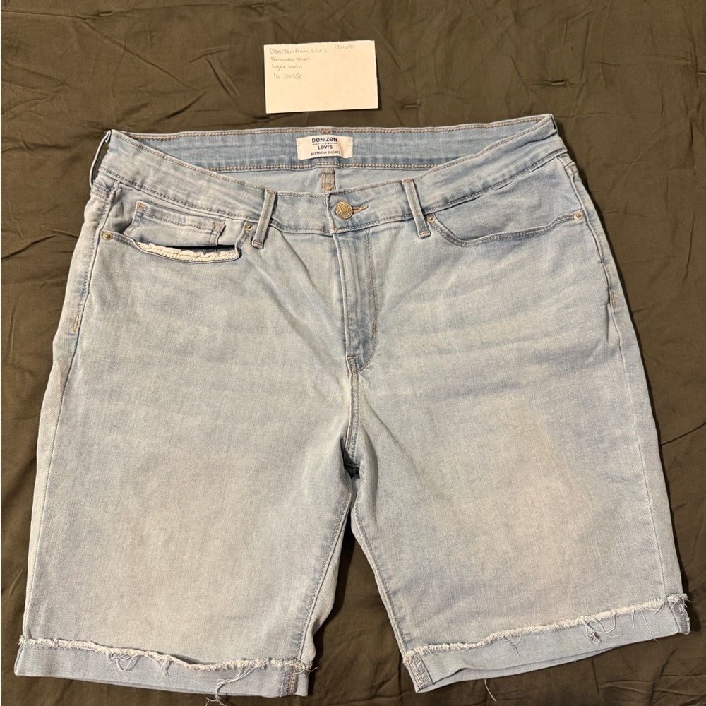 Denizen from Levi's Light Blue Women's Shorts